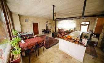 Glory Art Stone House