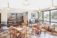 Holiday Inn Express Fayetteville - Fort Bragg