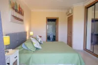 프레사 다 모라의 49, 슈퍼브 투 베드 타운하우스, 클로즈