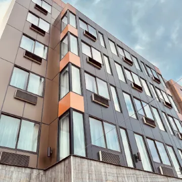 Capital Hotel Отели рядом с достопримечательностью «Фрик-коллекшн»