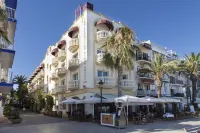 URH Sitges Playa Hotels near Soca Restaurant & Bar
