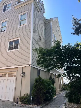 Luxurious, Direct Oceanfront Home with Private Beach