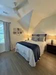 Brand New! Luxury 2-Bedroom Cottage in Downtown Auburn!!