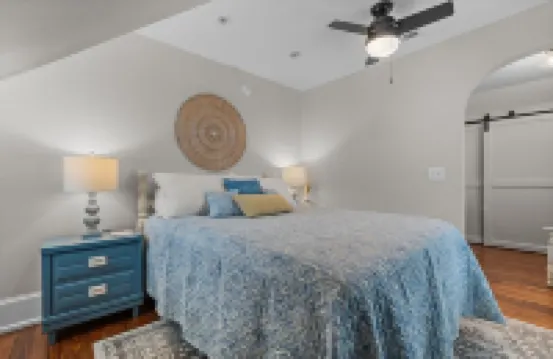 Slice of Southern Heaven! Charming 3-bedroom 2.5 bath Cottage - Downtown SoPines