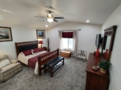 Comfortable and Welcoming Yuma Home 福瑞娜麓山酒店