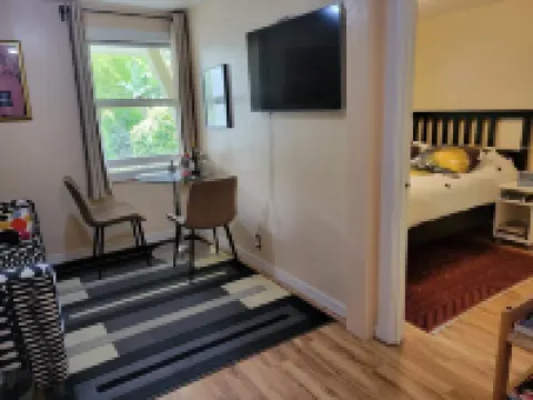 Private Charming Garden Guest Suite Presidio Hts.