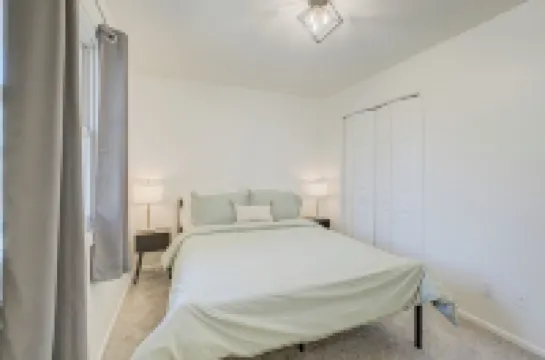 In-N-Out Trout 2.0 里弗福爾斯酒店