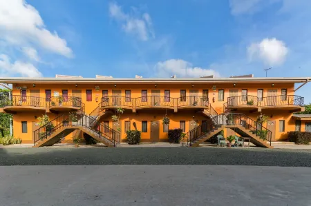 Eco Park Inn Отели рядом с Аэропорт Тобаго