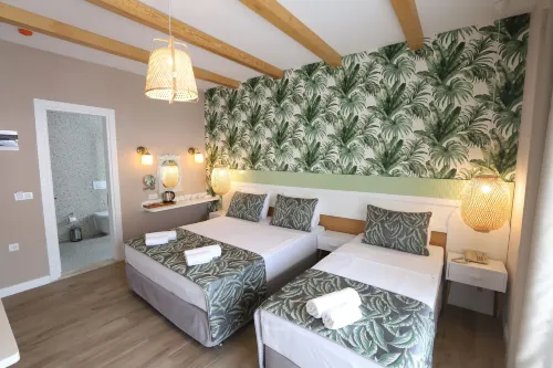 Dolphin Park Hotel - 3-Star