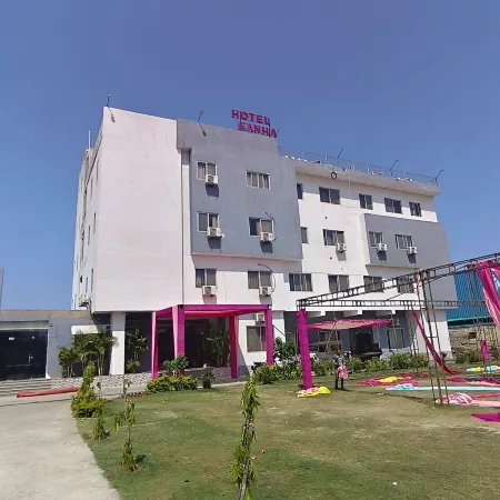 Kanha Hotel & Resort