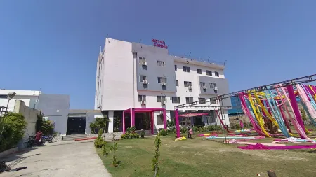 Kanha Hotel & Resort