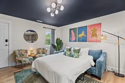 NEW ~ Charming, Cozy Apt DWTN Murfreesboro, TN