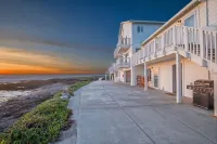Black Sands Inn Hotels in Whitethorn