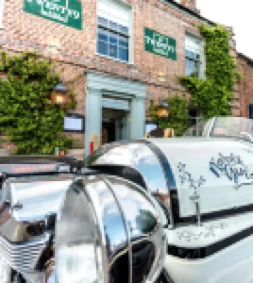 NoTwenty9酒吧和餐廳 酒店