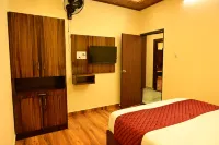 RIDHIS FAMILY RESTAURANT Hotels in Gonikoppal