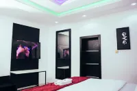 The Truth Apartment - homestay