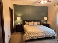 Cozy 2 br Home - Fireplace, Man Cave, Office, & Heated Garage Spaces