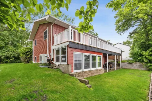 Big Cormorant-Lg.Walkout w/2 living areas for comfort, big lot, arcade, lily pad Hotels in Becker County