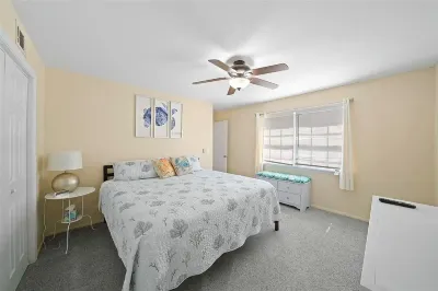 Turtle's Eggs Beach Front Unit# 02 Hotels near Melbourne Beach Pier