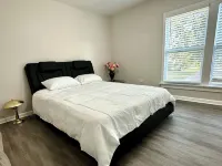 Lincoln Ave Home By Naval Base! Hotels near Waukegan Municipal Beach