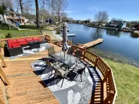 Newly remodeled LAKE HOUSE with HOT TUB, Game Room, Large DECK on PAW PAW LAKE