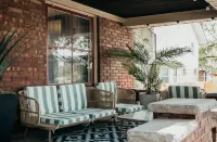 Westport Central w/ King Beds Mins to 39th St and Plaza