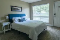 1st Floor Highlands Hideaway (Spectacular Views)