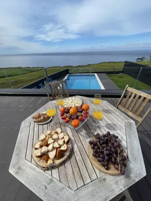 Luxury Villa With Pool! Hotels in 