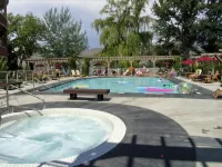 Waterfront Condo Right On Okanagan Lake Hotels in Vernon