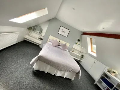 A First Floor Apartment Set Over Three Floors, Centrally Located In The Spa Town