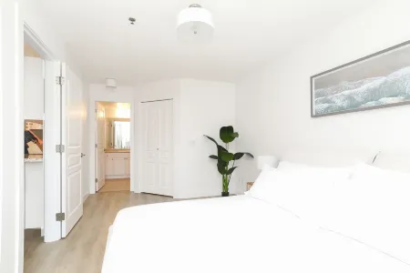 2 Bed + DEN 2 Bath Downtown Kelowna