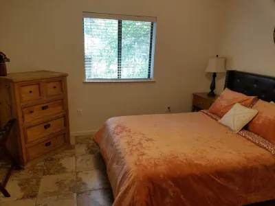 Awesome house & Kaweah River access and 5 miles to Sequoia Park