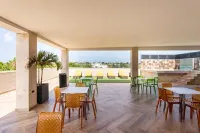 Rooftop Pool w/Lounge Area-Studio Sleeps 2 #U3