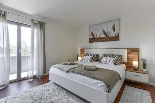 Holiday house Luka Donje Rastane Hotels in Opcina Sveti Filip I Jakov