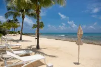 Gorgeous ocean views on Seven Mile Beach!