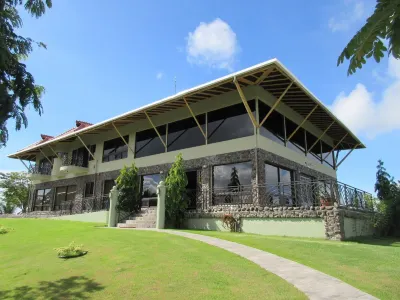 Bamboo Villa- Luxury Ocean and Mountain View Villa with Infinity Pool Отели в г. 