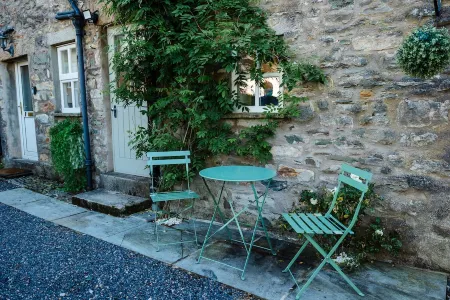 'Oh So Snug' Bijou 1-bedroom cottage, in the heart of Whalley, Clitheroe Отели в г. Клайтеро
