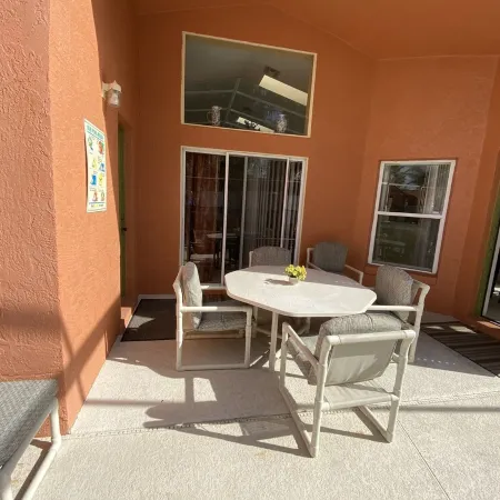 Luxury Villa - Pool, LCD TVs , Free Internet On Disney's Doorstep !!