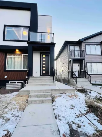 Centrally located & Stylish 2Bedroom River Valley Suite Отели рядом с достопримечательностью «Art Gallery of Alberta»