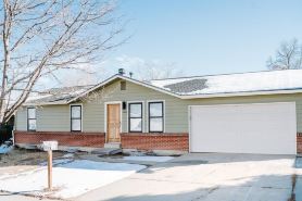 Spacious 5-Bedroom Retreat - Hot Tub - Games