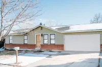 Cheerful, 5 bedroom home in Denver 더 랜치 오픈 스페이스 주변 호텔