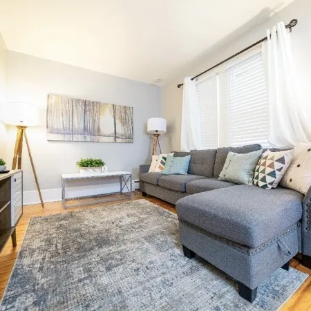 Simple and Sweet I 2 BR 1 BA Home in Lansing