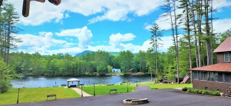 Waterfront Cottages near Lake George and Saratoga Springs