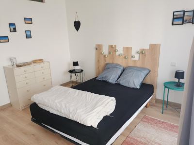 4-person apartment with private garden, 1km from the beach