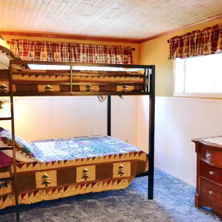 River Side Mountain Refuge On Vallecito River - Sleeps 9