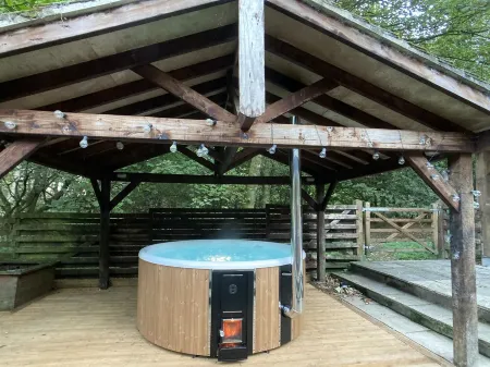 Large family cottage nestled in Sherwood Forest Отели в г. Раффорд