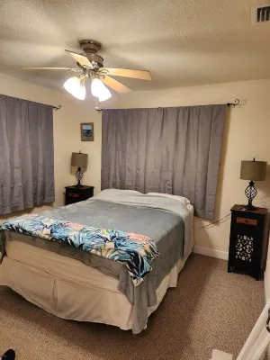 Beachside Beach Retreat-Walk to the beachPet-friendly) Hotels near Lake Shepherd