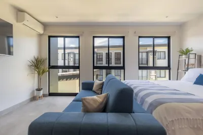 Brand new Lovely Loft, at 3 Minutes From San Jose Airport