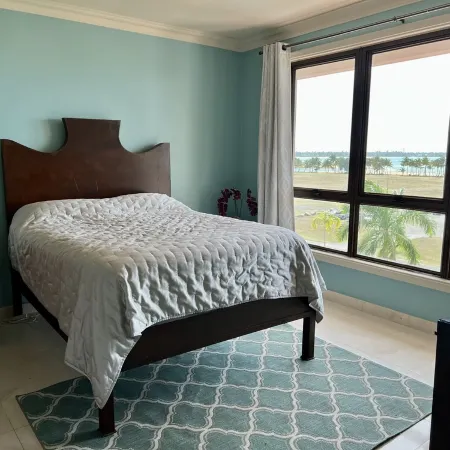 Views! Views! Penthouse with Membership Golfing, Beach, Pool and 2 Carts