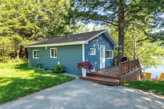 Lakeside Guest House - Porters Lake